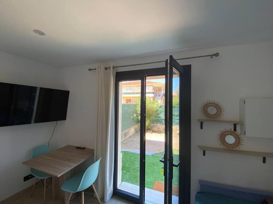 F2/4 Pers Plage-Commerces A Pieds-Parking Prive Saint Aygulf Exterior photo